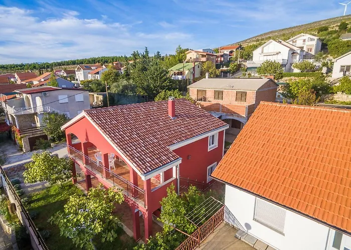 House Danica Дом отдыха *