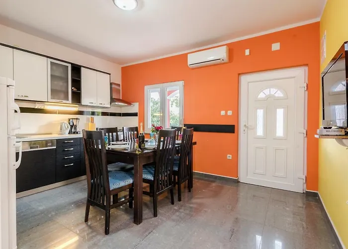 House Danica Obrovac